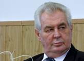 Stoupenci Miloše Zemana budou dnes demonstrovat na jeho podporu u Pražského hradu 